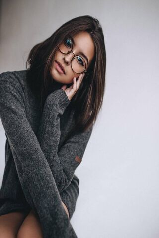 Chic and Thoughtful Vibes 🌟