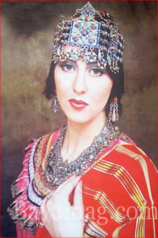 Elegance of the Kabyle Woman 🌺✨
