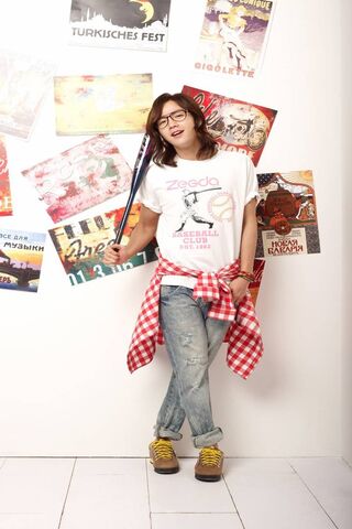 Charming Vibes: Jang Geun Suk's Playful Style