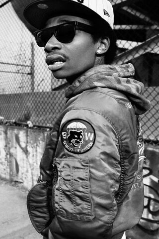 Wiz Khalifa: The Icon of Hip-Hop Style 🎤✨