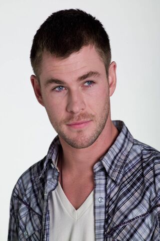 The Charismatic Star: Chris Hemsworth