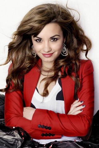 Empowered Elegance: The Charisma of Demi Lovato