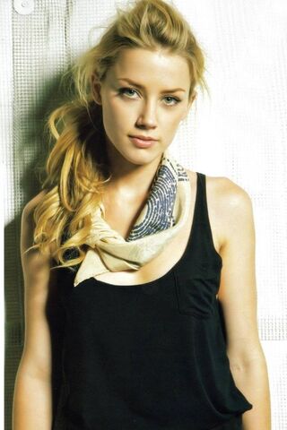 Amber Heard: A Glimpse of Elegance