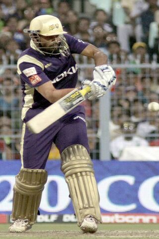 Yusuf Pathan: The Power Hitter of Cricket! 🏏💥