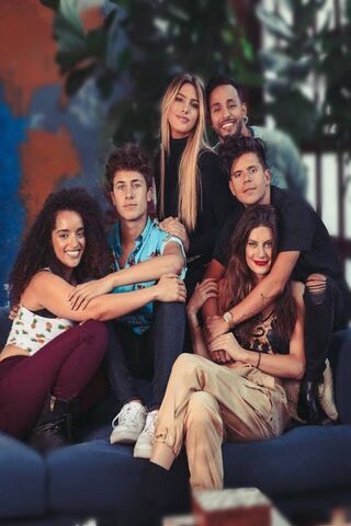 Friendship Vibes: The Amigos of Lele Pons 🌟