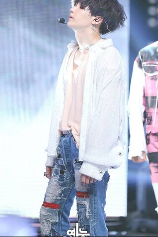Yoongi's Captivating St..