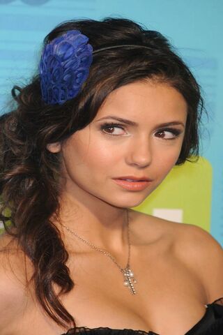 Charming Elegance: A Glimpse of Nina Dobrev