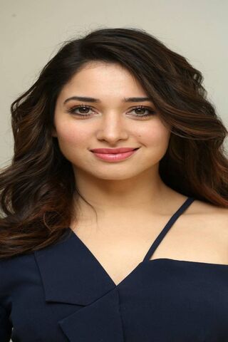 Radiant Charm: Tamanna Bhatia's Stunning Look