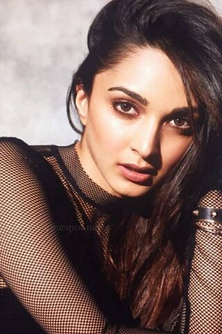 Kiara Advani Wallpaper - Download to your mobile from PHONEKY