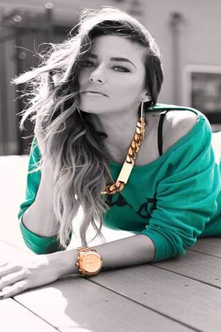 Chic Vibes: A Model's E..