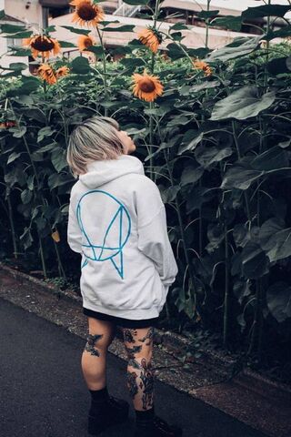 Owsla Vibes: Embrace the Sunflower Spirit 🌻✨