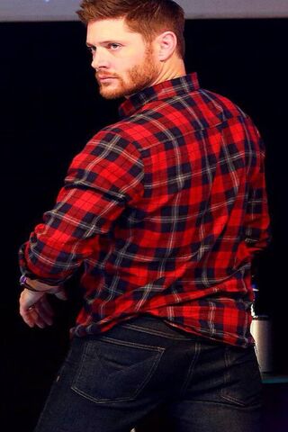 Charismatic Charm: A Moment with Jensen Ackles