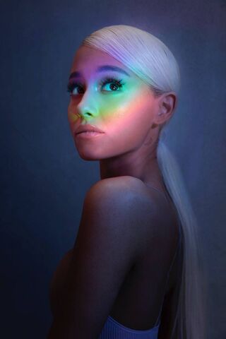 Ariana Grande: A Spectrum of Talent 🌈✨
