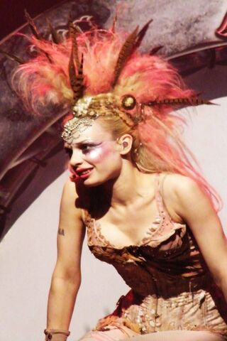 Emilie Autumn: The Enchantress of the Stage 🎭✨
