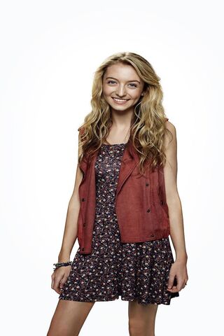 Hana Hayes: A Rising Star 🌟