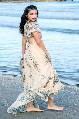 Whispers of the Ocean: A Dreamy Beach Escape 🌊✨