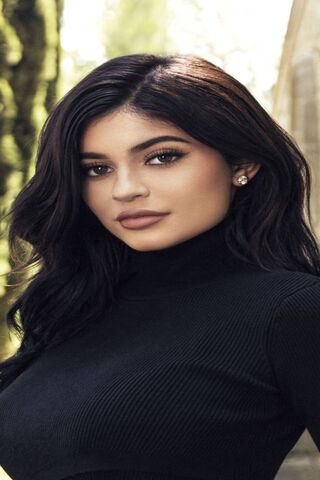 Beauty and Confidence: A Glimpse of Kylie Jenner