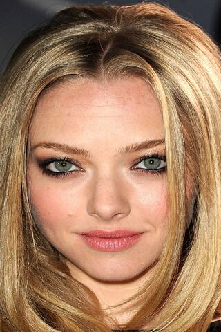 Captivating Charm: The Allure of Amanda Seyfried