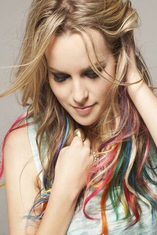 Colorful Vibes: Bridgit Mendler's Playful Style 🌈