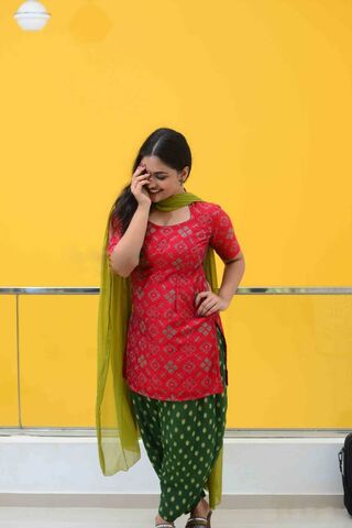 Radiant Elegance: Prayaga Martin in Traditional Attire 🌼✨