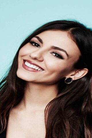 Smiles That Shine: The Charisma of Victoria Justice 🌟