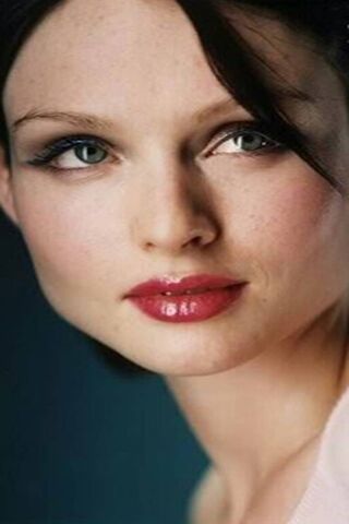 The Enigmatic Beauty of Sophie Ellis-Bextor