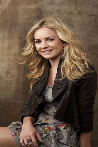 Brittany Robertson: A Star on the Rise 🌟