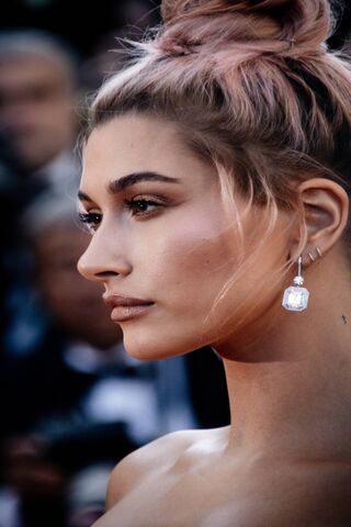 Hailey Baldwin