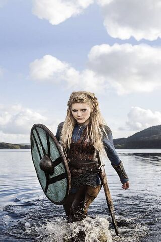 Vikings Mobile Wallpapers | Lagertha, Vikings lagertha, Viking warrior woman