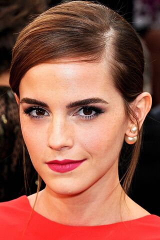 Emma Watson: A Glamorous Icon