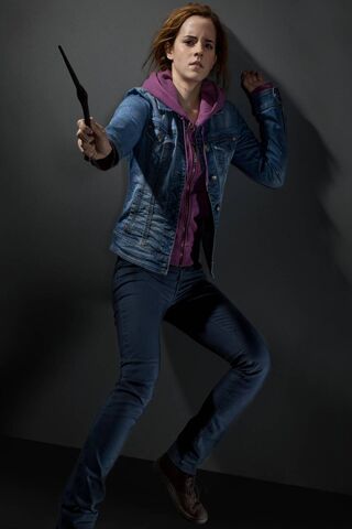 The Brave Witch: Emma Watson in Action! ⚡️✨