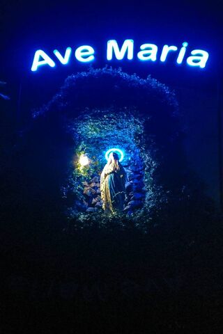 Illuminated Serenity: Ave Maria