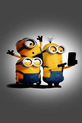 Minion Selfie Squad! 📸✨