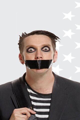 The Silent Performer: Tape Face Unplugged 🎭✨