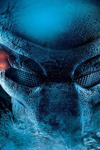 The Ultimate Hunter: Predator Unleashed! 🦾🌌