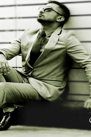 The Stylish Vibe of Yo Yo Honey Singh 🎤✨