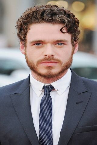 Richard Madden: The Charismatic Star of the Screen 🎬✨