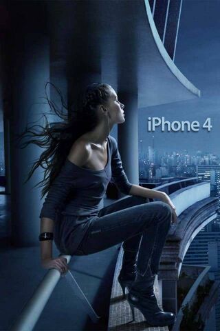 Urban Dreamer: The iPhone 4 Muse 🌆📱