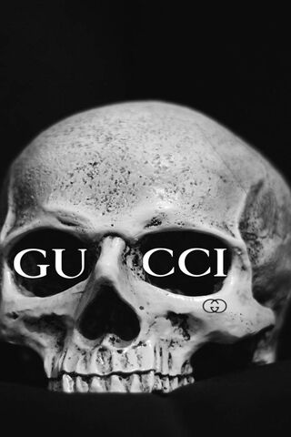 Chic and Edgy: The Gucci Skull