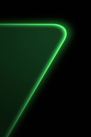 Emerald Glow: The S7 Ed..
