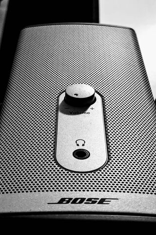 Bose Speakers: Sound That Moves You 🎶