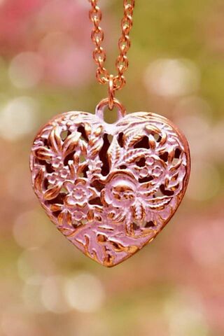 Heartfelt Elegance: The Love Pendant 💖