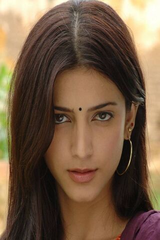 Captivating Charm: The Essence of Shruthi Hassan