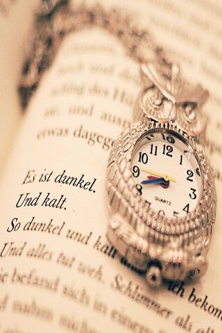 Dunkel: The Timekeeper of Shadows