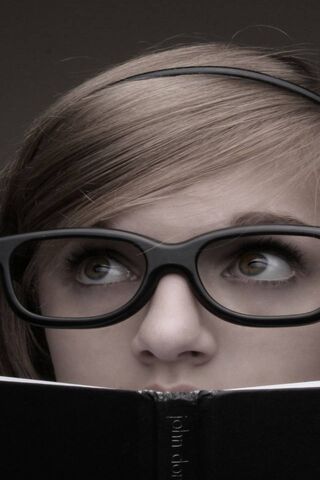 Curious Gaze: The Bookish Look 📚👓