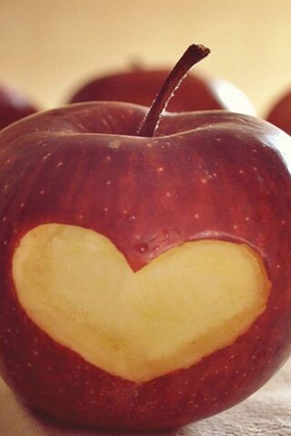 Love at First Bite: The Apple Heart 🍏❤️