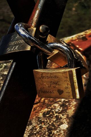 Eternal Promises: The Love Lock
