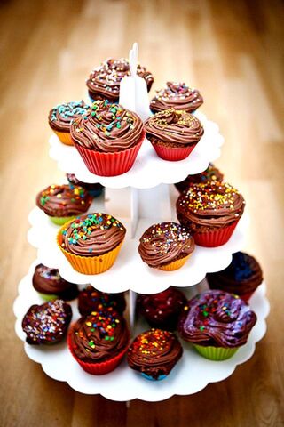 Delightful Cupcake Tower 🎂✨