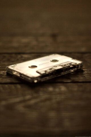 Nostalgic Melodies: The Classic Cassette Tape 🎶