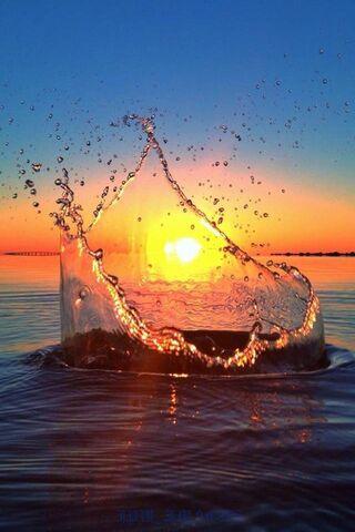 Sunset Splash: Nature's..